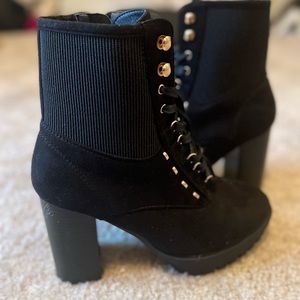 Forever 21 black boots
